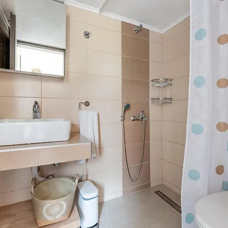 Prázdninový dům Stylish Bedsit Getaway 2 At Kriopighi Kriopigi